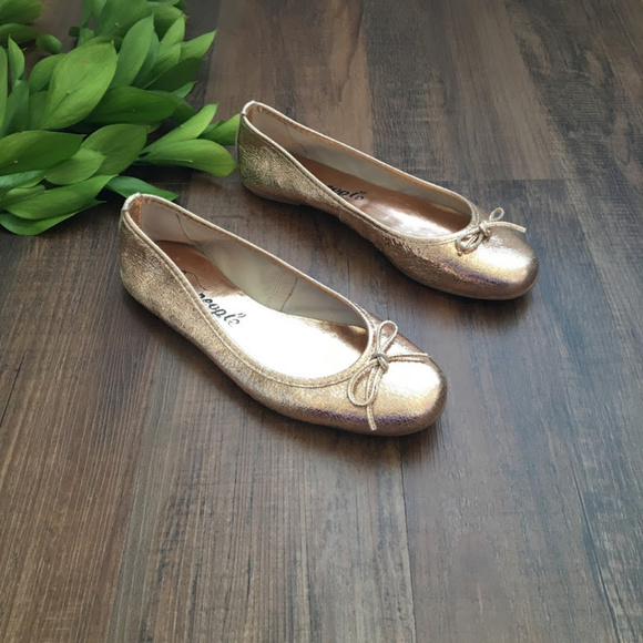 rose gold metallic flats